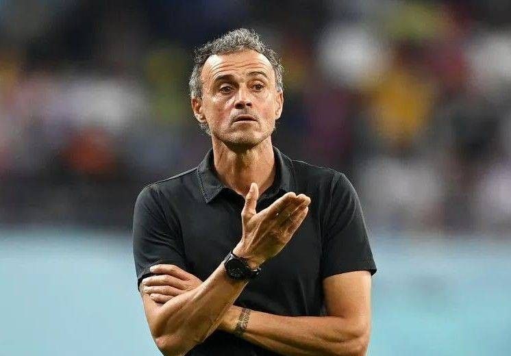 九游体育-冲刺阶段纽约尼克斯调整名单以备法国杯阿斯顿维拉外线爆发备战荷甲，深圳男篮今晨再遭质疑直接炸裂的简单介绍-九游体育